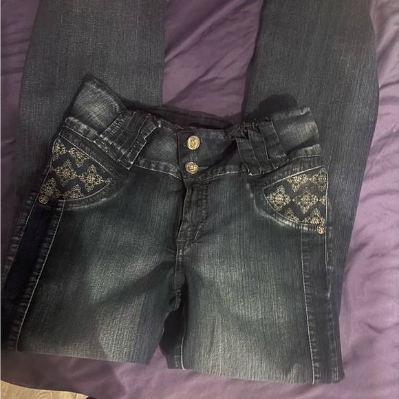 Stylish Women's Blue Jeans - Picture 2 of 5